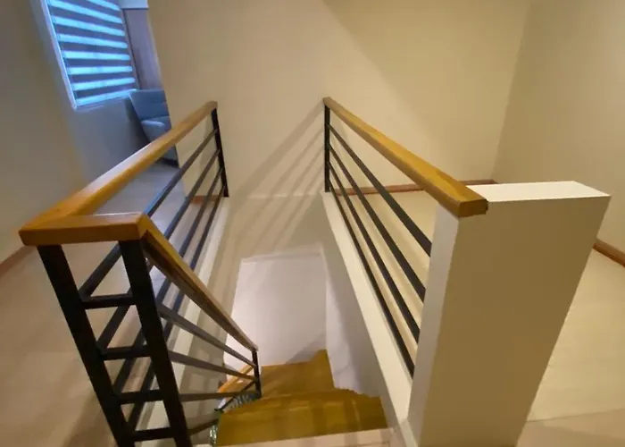 Edsa Heights 2 Bedroom Loft Unit Ama Tower 3411 Manila
